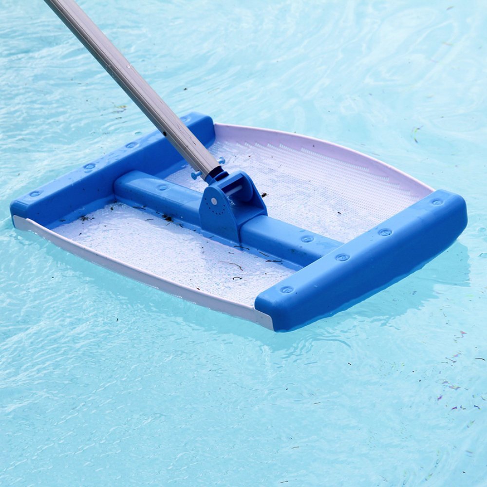 Using Glider Floating Pool Skimmer In Swimming Pool