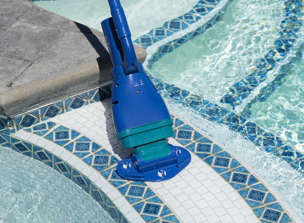 Aqua Select® Pool Blaster® Fusion™ PV-5 Hand-Held Lithium Cleaner