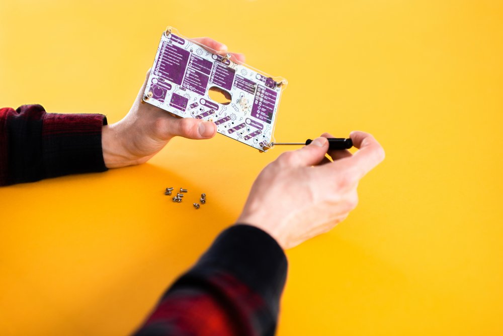 Synthia Build & Code Your Own Synthesizer