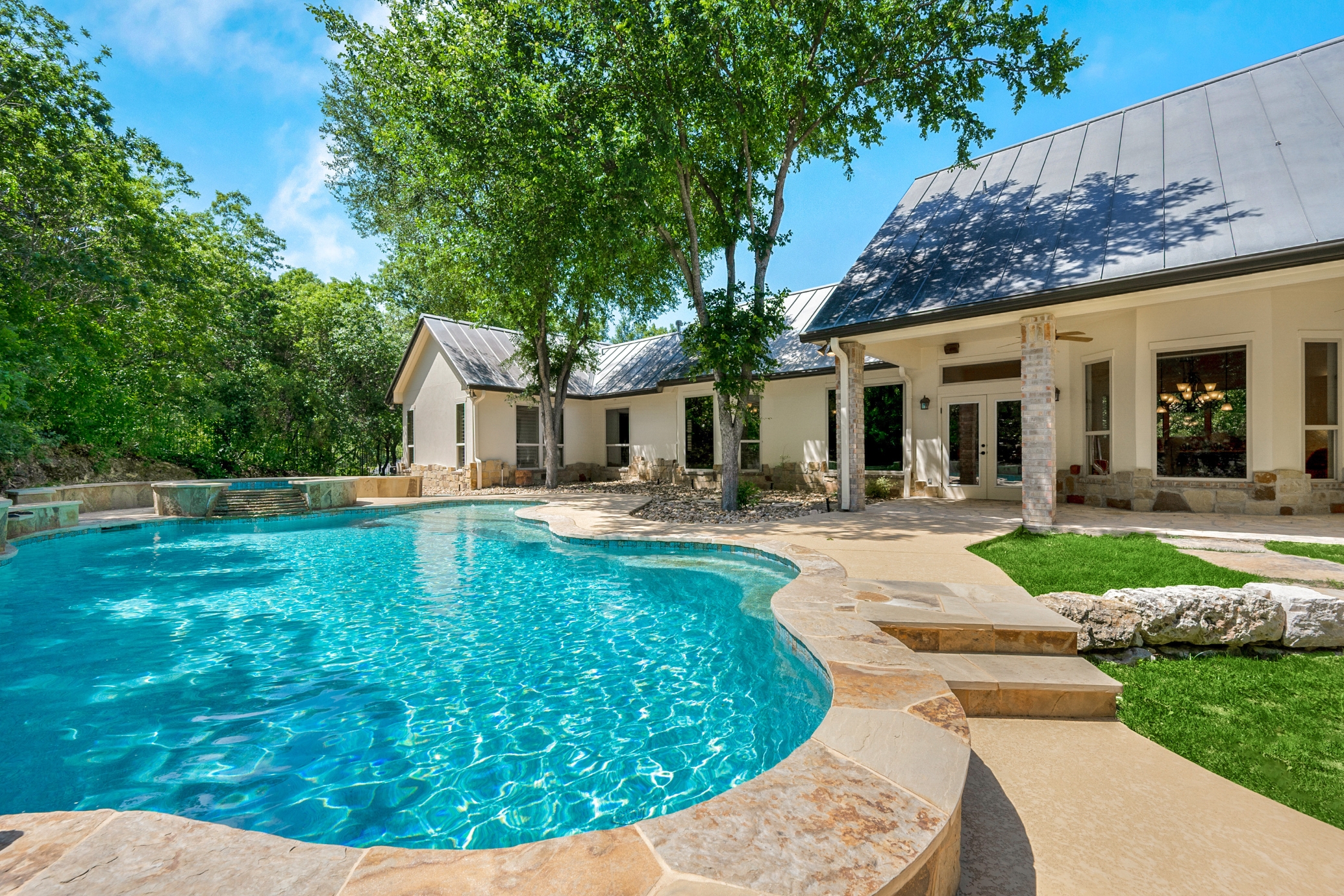 A nice pool in the spring