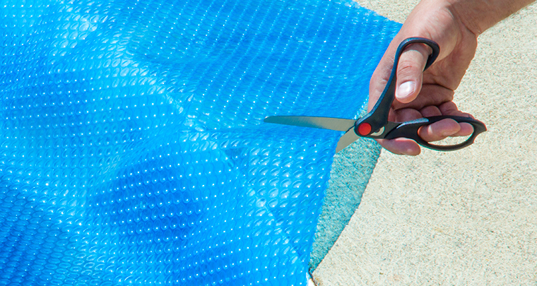 How to Properly Fit Your Solar Cover on Your Pool